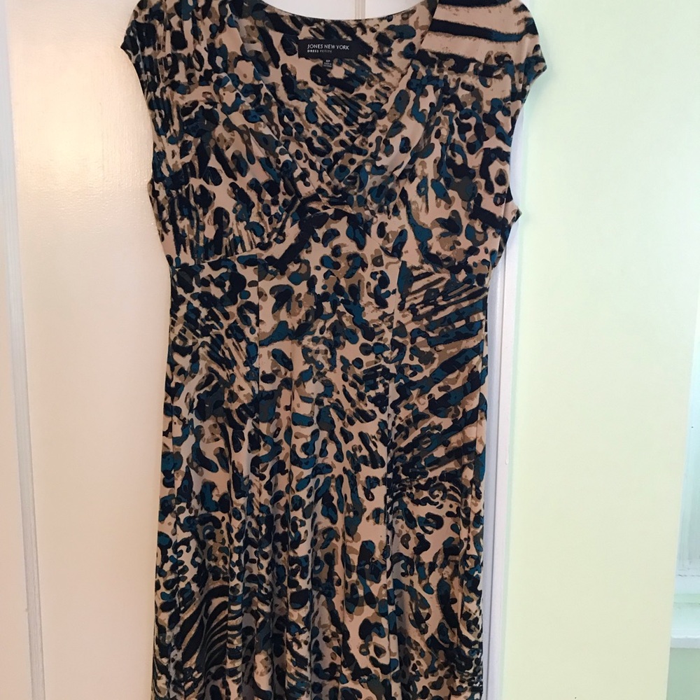 Jones New York V-Neck Dress